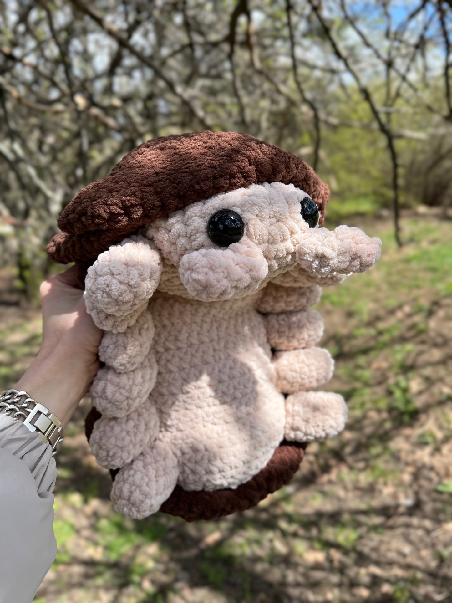 Isopod Crochet Pattern, Amigurumi Roly Poly Pill Bug Tutorial in English with US crochet terms