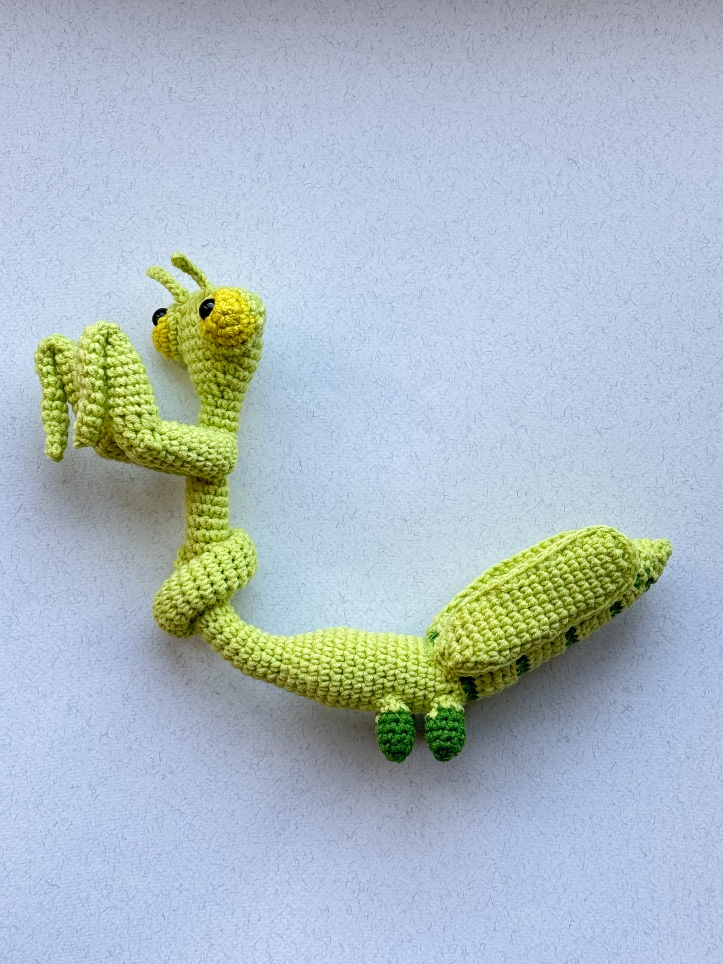 Knot-Neck Praying Mantis Crochet Pattern, Amigurumi Mantis
