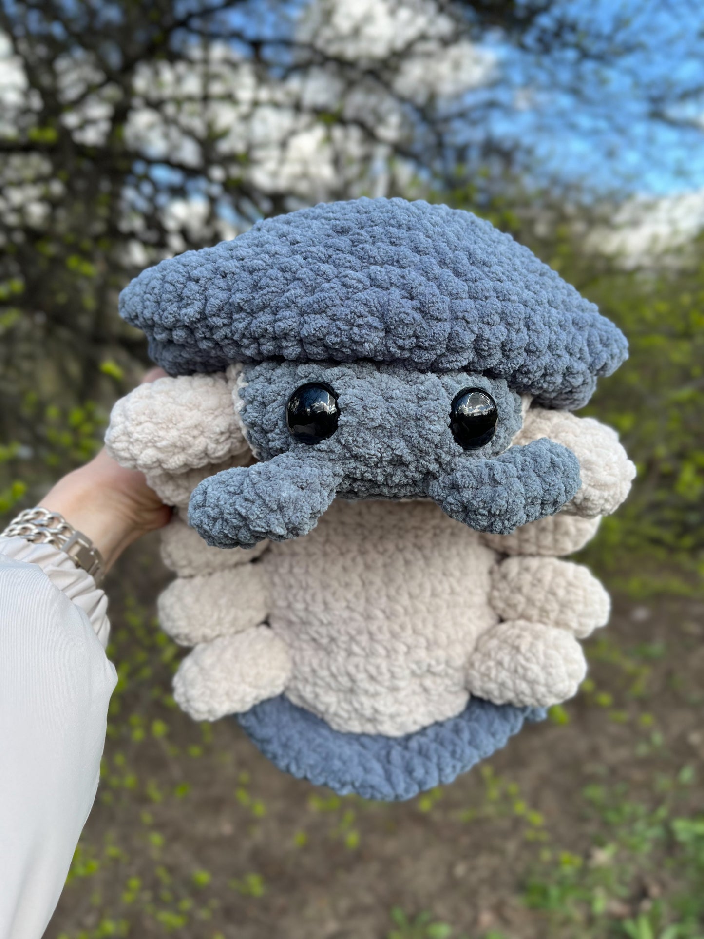 Isopod Crochet Pattern, Amigurumi Roly Poly Pill Bug Tutorial in English with US crochet terms