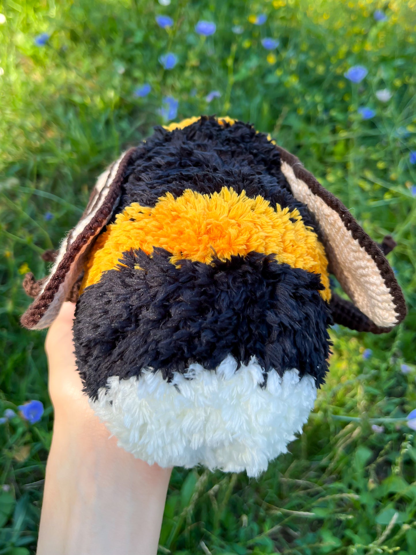 Fuzzy Bumblebee Crochet Pattern in English