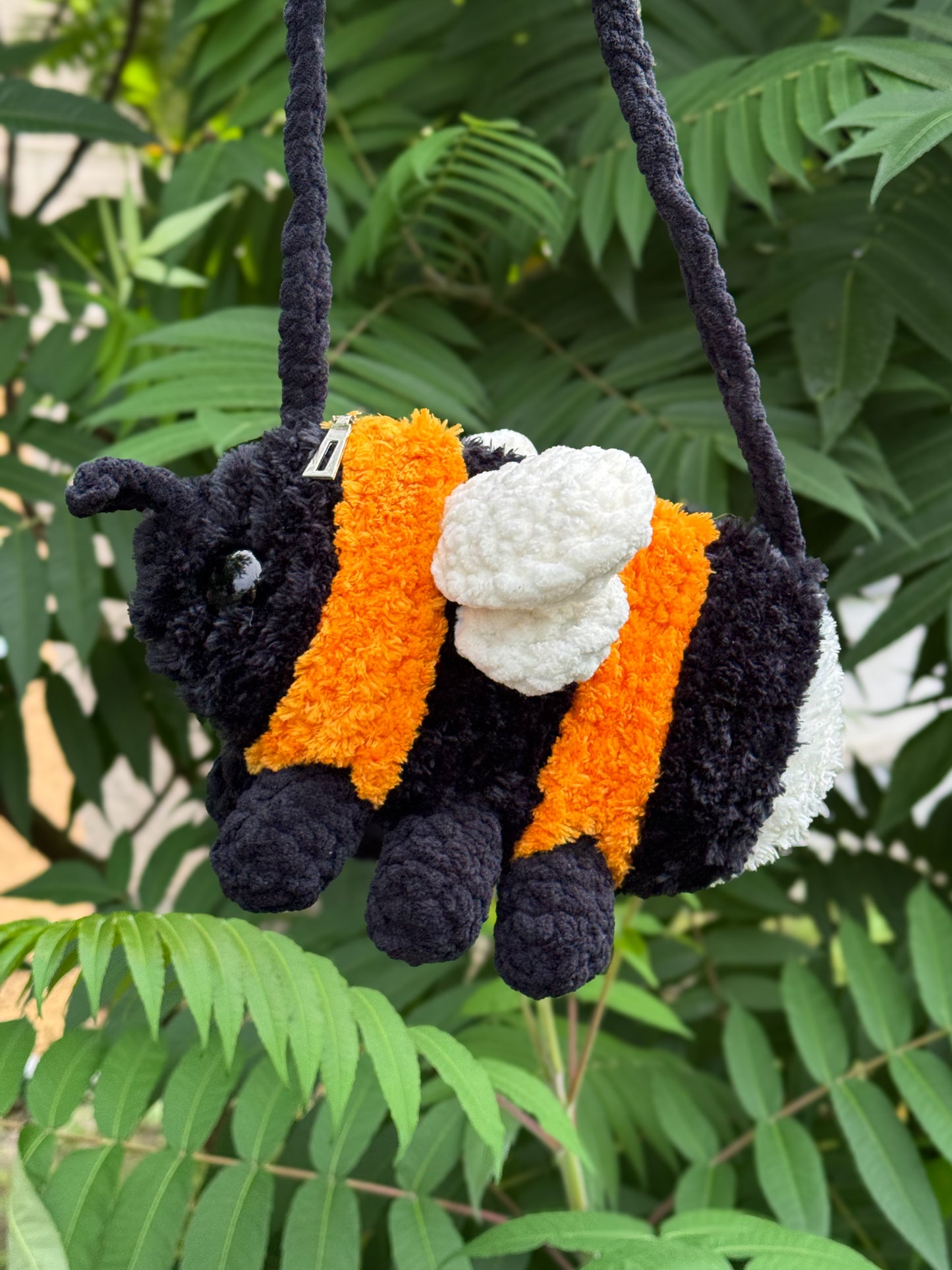 Bumblebee bag crochet pattern. Amigurumi fluffy bumblebee bag tutorial. English PDF